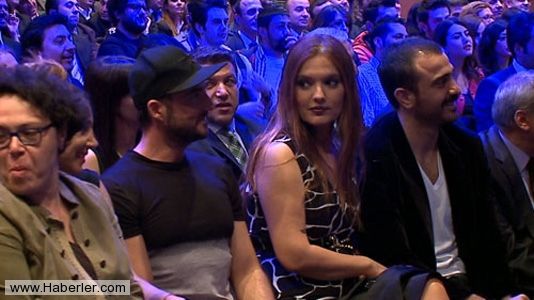 Demet Akalın'ın Firikik Mücadelesi;Törene Damgasını Vurdu! - 11. fotoğraf