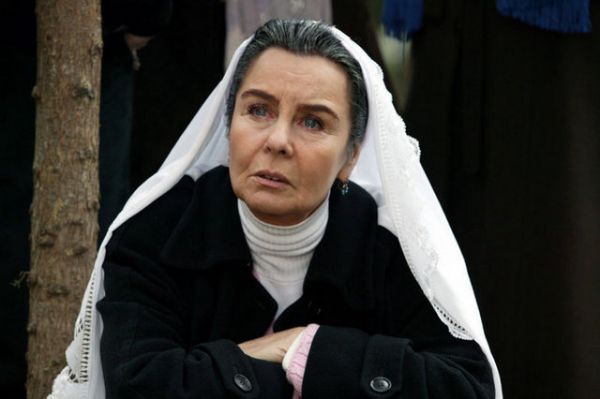 Fatma Girik'in 71 Yaş Güzelliğle Dikkat Çekiyor! - 19. fotoğraf