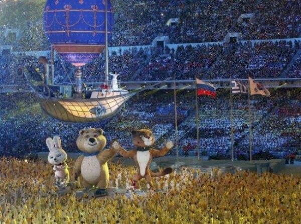 Soçi Kış Olimpiyat Oyunları'nda muhteşem kapanış - 32. fotoğraf