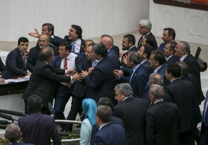 Meclis'te büyük kavga!