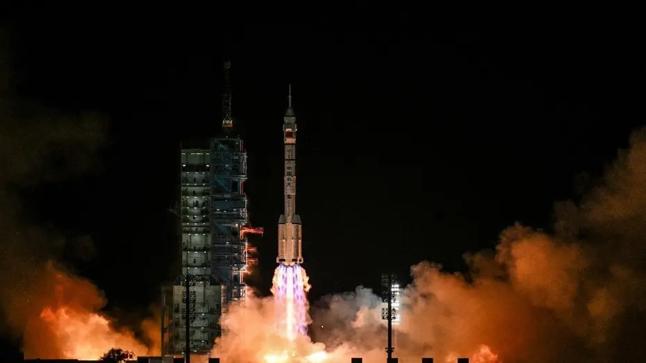 Çin’in Licien-1 roketi uzaya fırlatıldı