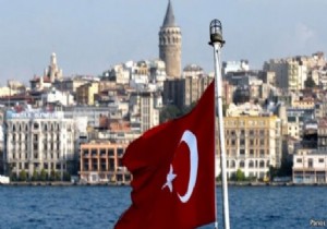 Türkiye Olanlara Rağmen Pozitif Ayrışıyor!