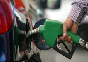 Benzin ve motorin yine coştu!