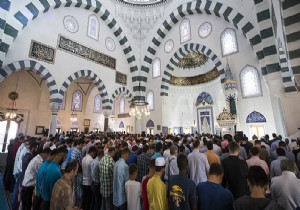 ABD li Müslümanlar Amerika Diyanet Merkezi nde!