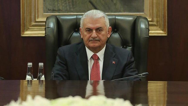 Yıldırım dan Merkel e  endişeyle izliyoruz 
