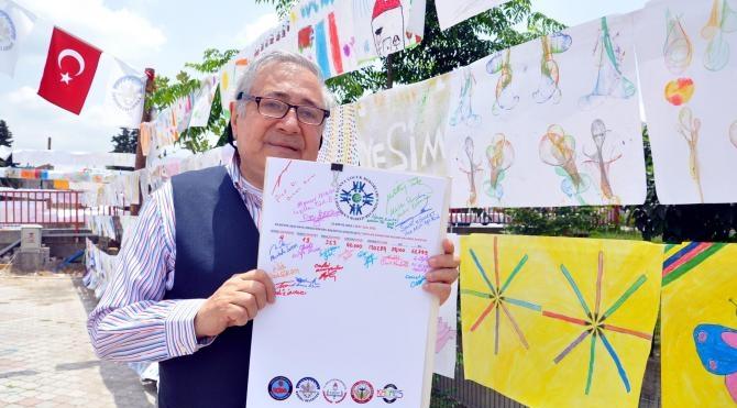 En uzun resim sergisiyle rekor kırdılar!