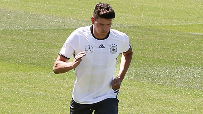 Löw den Mario Gomez e Beşiktaş tavsiyesi