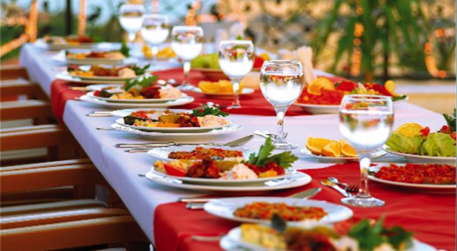 4 kişilik iftar 74 lira...