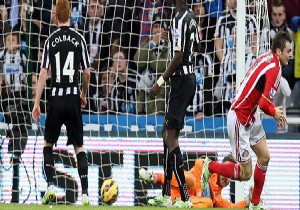 Sunderland Son Dakikada Şık Gol Attı!