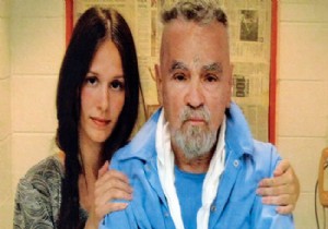 Olay! 80 Yaşındaki Seri Katille Evlenecek!