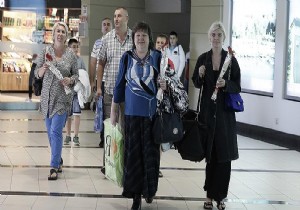 İlk Rus kafilesi Antalya ya indi!