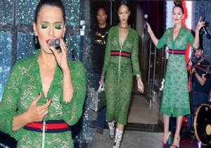 Demet Akalın ve Rihanna pişti oldu!