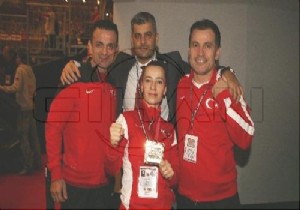 Serap Özçelik karatede dünyanın en büyüğü!