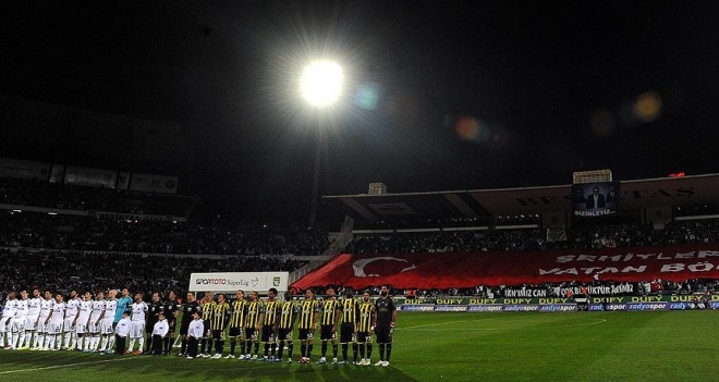 Futbol maçlarında saygı duruşu yapılacak