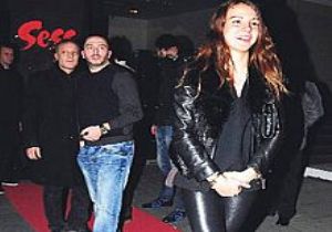 Aslışah Alkoçlar Kiminle Yakalandı?
