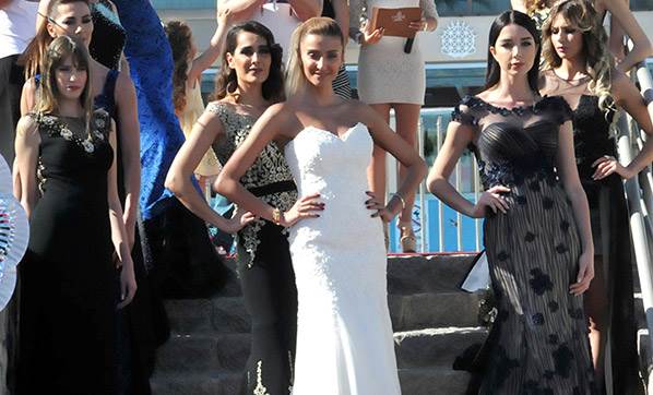 Özge Ulusoy gelin oldu!