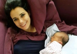 Özgü Namal sütü azalınca bunalıma girdi! Sevgilisi kür hazırlayarak...