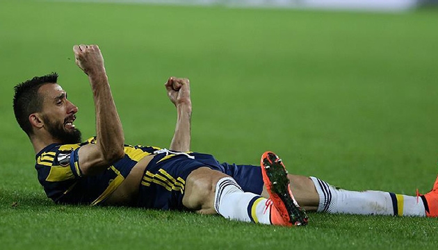 Mehmet Topal UEFA nın 11 inde