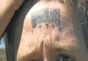 Alnına ‘Tecavüzcü’ Dövmesi Kazıdılar 