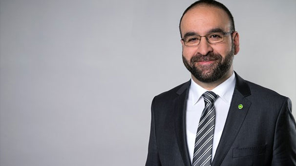 Türk Bakan görevden neden alındı?