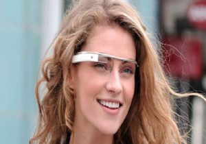 Google, Glass’ı kurtarmak için operasyon başlattı!