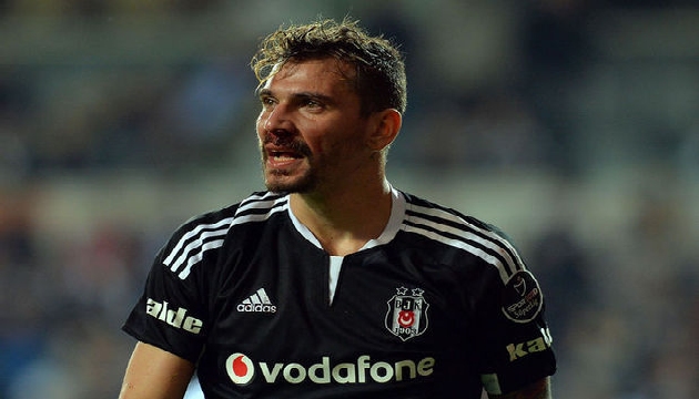 Ersan Gülüm e yıllık 3 milyon Euro!