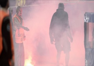 Benfica taraftarı ve Atletico Madrid e para cezası