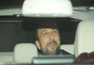 Tarkan dan habercilere öpücük!