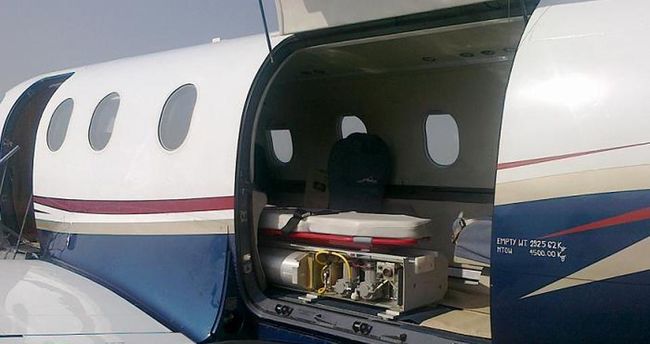 Ambulans uçak düştü
