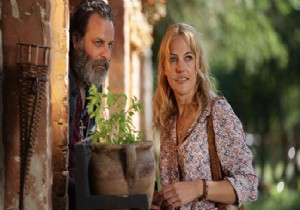 Meryem ve Ozan ın buram buram aşk kokan evi!
