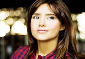 Nehir Erdoğan, Paris e yerleşti!