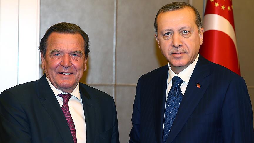 Erdoğan ve Schröder buluştu!