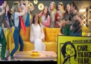 Yıldız Tilbe nin  reklamı yayından kaldırıldı!