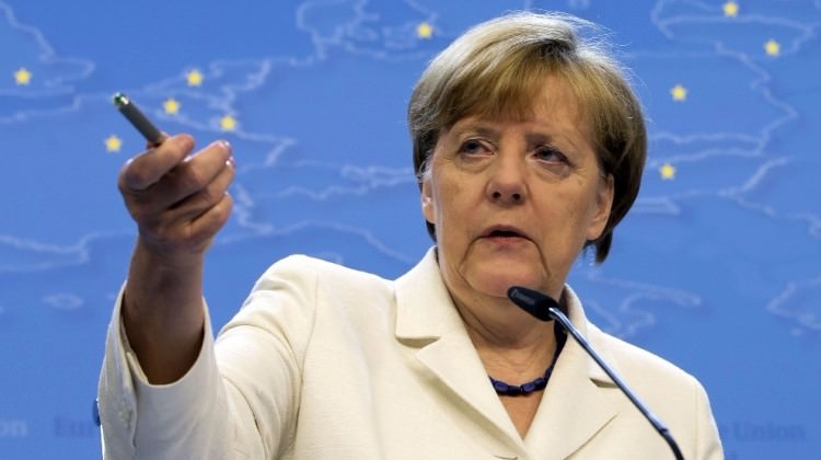 Merkel: Türkiye örnek olacak şeyler yaptı