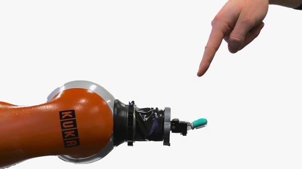 Robotlar acı hissedecek!