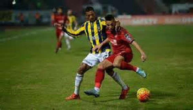 Fenerbahçe zirveyi kaptırdı