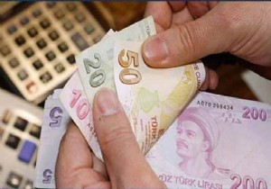İstifa edene de maaş!