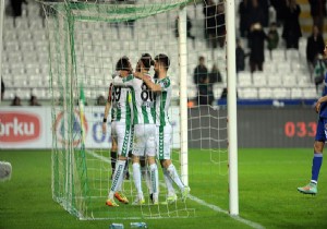 Torku Konyaspor ilk yarıda zaferi 2-1 kazandı!