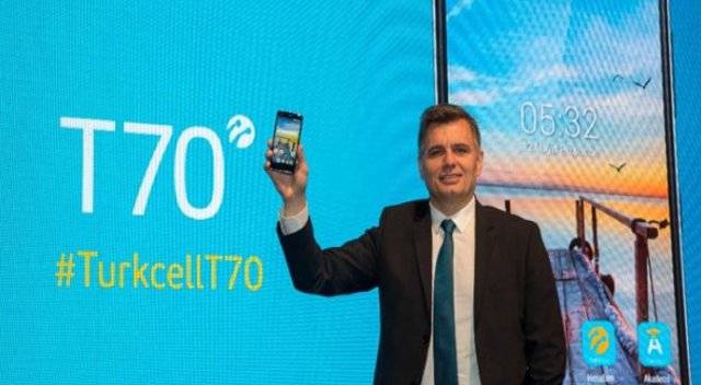 Turkcell, T70 ile de ekranı büyüttü!