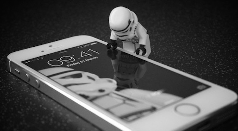 FBI den iPhone a hack leme tehditi!