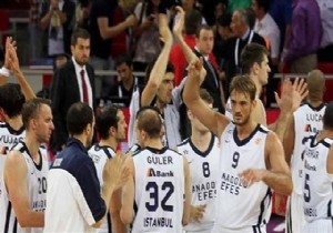 Efes Aslanı ezdi!