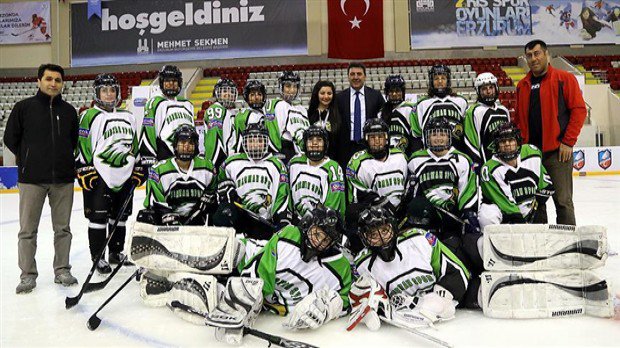 Beş bin nüfuslu ilçenin gururu oldular