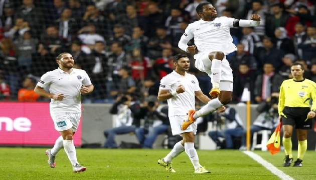 Galatasaray, Ryan Donk ile el sıkıştı!