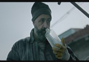  Abluka  Altın Ayı için yarışıyor!