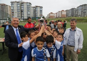 Atakum da Futbol Turnuvası Sona Erdi! Ödüllerini Aldılar!