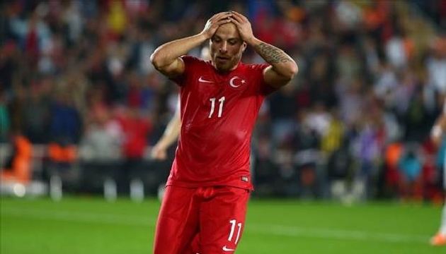 UEFA dan Töre ye 2 maç ceza