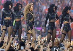 Beyonce nin O Şovu ABD yi İşte Böyle Karıştırdı!