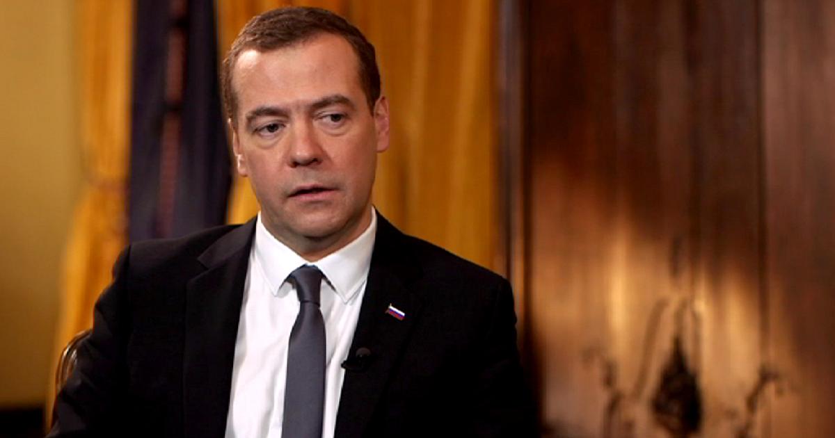 Medvedev den şok para itirafı!