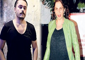Sertap Erener Sevgilisiyle Yakalanınca  Eyvah bizi çekiyorlar  Dedi!