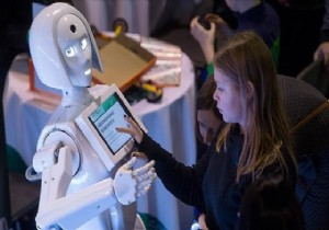 Üniversite yöneticisi robot!